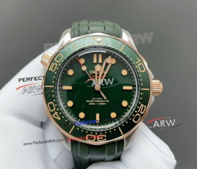 VS Factory Omega Seamaster No Date Green Dial Titanuim Case Rubber Strap 8806 Replica Watch